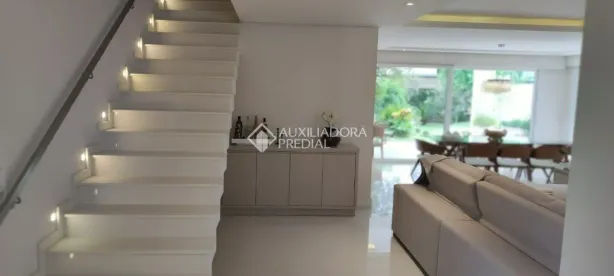 Casa com 3 Quartos à venda, 372m² no Ipanema, Porto Alegre