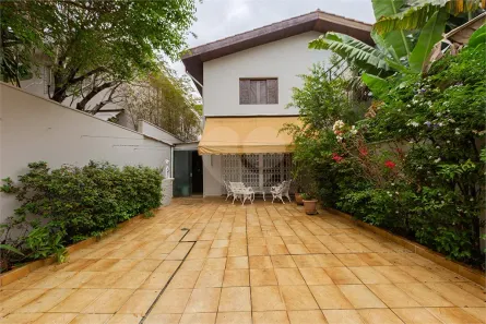 Sobrado com 3 Quartos à venda, 200m² no Vila Madalena, São Paulo