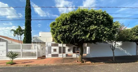 Casa com 5 Quartos à venda, 450m² no Vila Harmonia, Araraquara