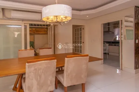 Casa com 4 Quartos à venda, 253m² no Vila Ipiranga, Porto Alegre