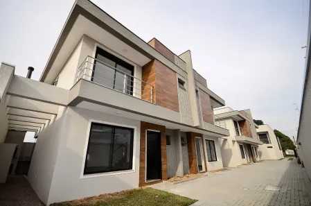 Casa com 3 Quartos à venda, 108m² no Boqueirão, Curitiba