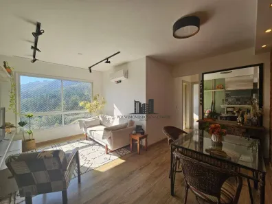 Apartamento com 2 Quartos à venda, 64m² no Jardim Carvalho, Porto Alegre