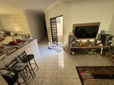 Casa com 3 Quartos à venda, 180m² no Granada, Uberlândia
