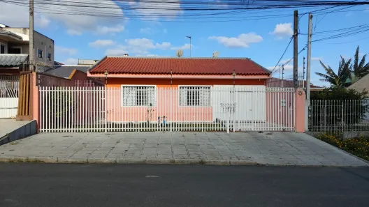 Casa com 3 Quartos à venda, 172m² no Pinheirinho, Curitiba