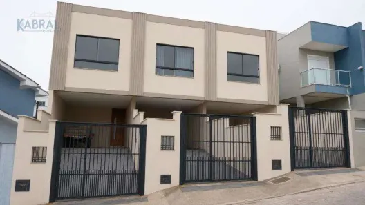 Sobrado com 3 Quartos para alugar, 125m² no Forquilhas, São José