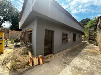 Casa com 3 Quartos à venda, 360m² no Floramar, Belo Horizonte