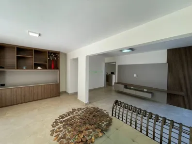 Casa com 3 Quartos à venda, 247m² no Canaã, Londrina
