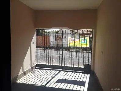 Casa com 2 Quartos para alugar, 88m² no Tubalina, Uberlândia
