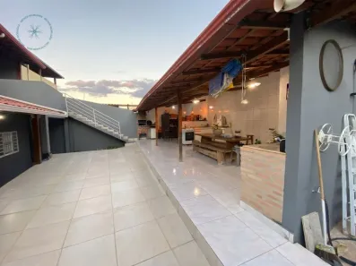 Casa com 3 Quartos à venda, 360m² no Copacabana, Belo Horizonte