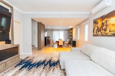 Casa de Condomínio com 3 Quartos à venda, 184m² no Santo Inácio, Curitiba