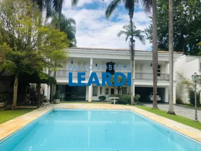 Casa com 5 Quartos para venda ou aluguel, 860m² no Santo Amaro, São Paulo