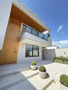 Casa de Condomínio com 3 Quartos à venda, 447m² no Recreio dos Bandeirantes, Rio de Janeiro