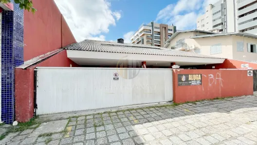 Sobrado com 4 Quartos para alugar, 260m² no Guaratuba, Guaratuba