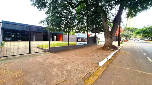 Prédio Comercial para alugar, 250m² no Zona 02, Maringá
