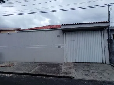 Casa com 5 Quartos à venda, 240m² no Centro, Ponta Grossa