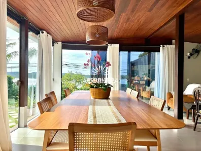 Casa com 3 Quartos à venda, 215m² no Campeche, Florianópolis