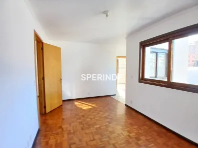 Apartamento com 2 Quartos para alugar, 90m² no Medianeira, Caxias do Sul