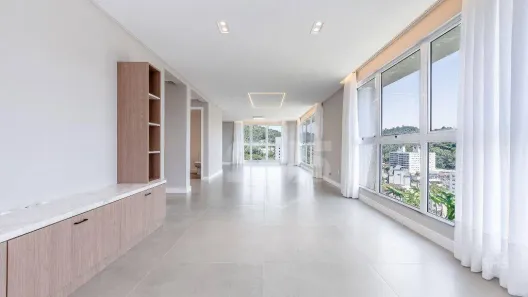 Apartamento com 3 Quartos para alugar, 198m² no Bom Retiro, Blumenau