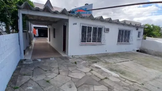 Casa com 3 Quartos para alugar, 136m² no Olaria, Canoas