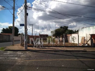 Lote/Terreno com 1 Quarto à venda, 772m² no Granada, Uberlândia