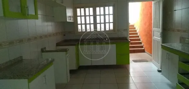 Sobrado com 3 Quartos para venda ou aluguel, 80m² no Rio Bonito, São Paulo