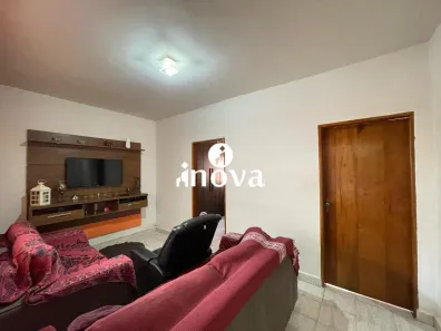 Casa com 3 Quartos à venda, 111m² no Conjunto José Vallim de Melo, Uberaba