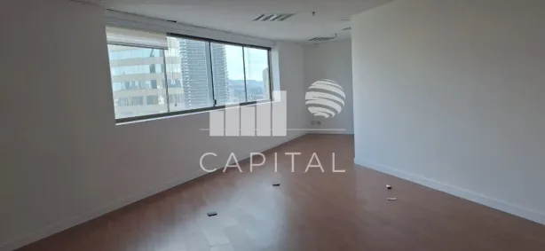 Sala Comercial para alugar, 59m² no Dezoito do Forte Empresarial/Alphaville., Barueri