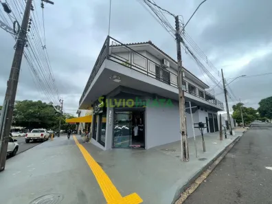 Apartamento com 3 Quartos para alugar, 120m² no Parque Residencial Tuiuti, Maringá