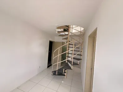 Apartamento com 2 Quartos para alugar, 100m² no Mangabeira, Feira de Santana