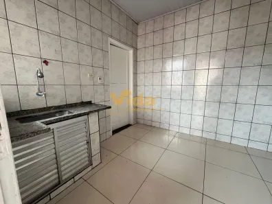 Casa com 2 Quartos para alugar, 100m² no km 18, Osasco