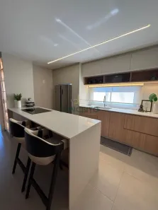 Apartamento com 3 Quartos à venda, 133m² no Canto, Florianópolis