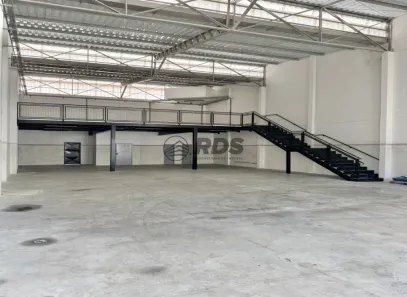Galpão/Depósito/Armazém para alugar, 352m² no Serraria, Diadema