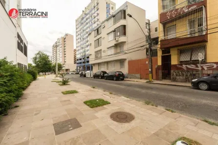 Apartamento com 2 Quartos à venda, 68m² no Centro Histórico, Porto Alegre