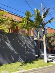 Casa de Condomínio com 3 Quartos para venda ou aluguel, 350m² no Jardim Panorama D'Oeste, São Paulo