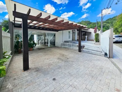 Casa com 3 Quartos à venda, 197m² no Garcia, Blumenau