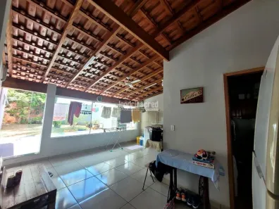 Casa com 4 Quartos à venda, 180m² no Conjunto Farid Libos, Londrina