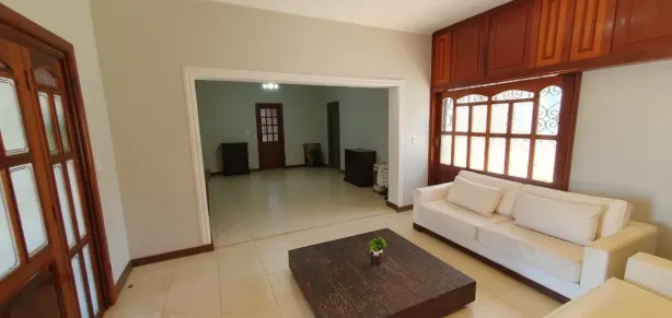 Imóvel Comercial com 4 Quartos para alugar, 420m² no Jardim Estoril II, Bauru