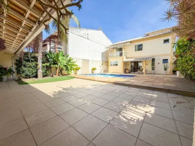 Casa de Condomínio com 4 Quartos à venda, 214m² no Maravista, Niterói