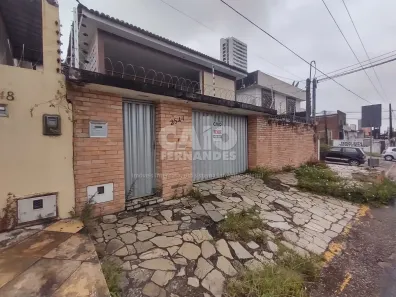 Casa com 3 Quartos à venda, 261m² no Candelária, Natal