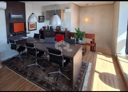 Sala Comercial à venda, 108m² no Três Figueiras, Porto Alegre
