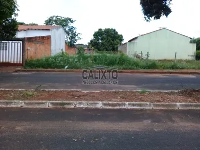 Lote/Terreno à venda, 300m² no Segismundo Pereira, Uberlândia
