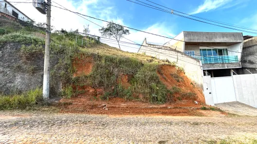 Lote/Terreno à venda, 390m² no Cidade Jardim, Juiz de Fora