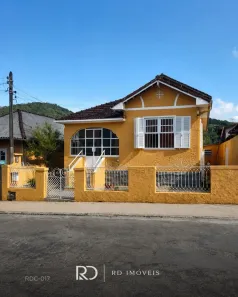 Casa com 4 Quartos à venda, 200m² no Castrioto, Petrópolis