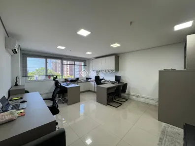 Sala Comercial à venda, 42m² no Cristo Redentor, Porto Alegre