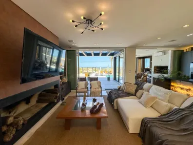 Sobrado com 4 Quartos à venda, 274m² no , Xangri-lá
