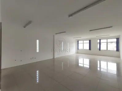 Sala Comercial à venda, 80m² no Navegantes, Porto Alegre