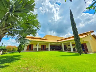 Fazenda/Sítio com 6 Quartos à venda, 530m² no Estâncias Aroeira, Trindade