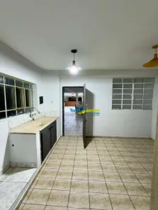 Sobrado com 3 Quartos à venda, 315m² no Vila Vitória, Santo André
