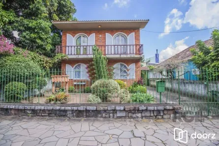 Casa com 3 Quartos à venda, 204m² no Santa Maria Goretti, Porto Alegre