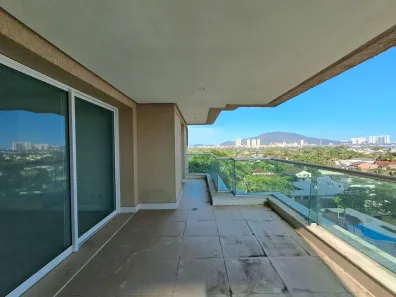 Apartamento com 4 Quartos à venda, 174m² no Jardim Virgínia, Guarujá